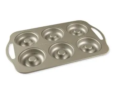 Nordic Ware Treat Nonstick Donut Pan