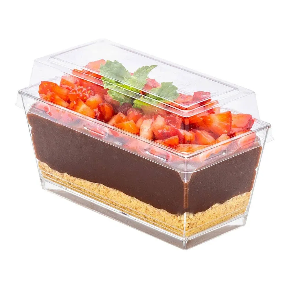 Restaurantware 5 Ounce Disposable Bakery Containers 100 Rectangle Cake Containers - With Lids Package Appetizers or Snacks Clear Plastic Dessert Containers For Small Loaf Cakes or Cake Rolls