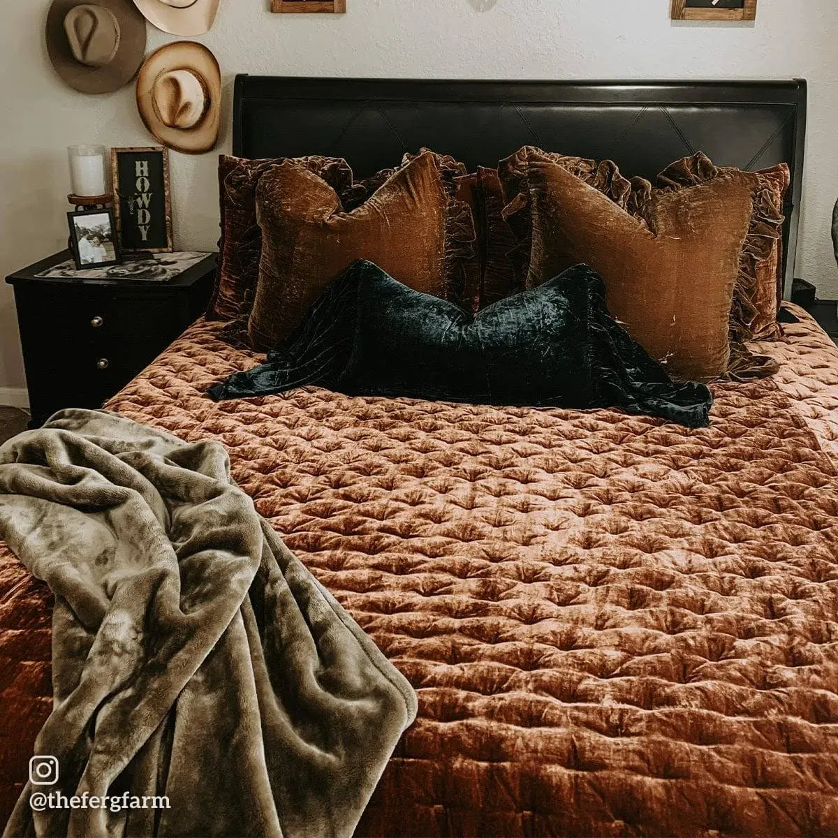 Vegas Faux Silk Velvet Quilt 8 Colors | Your Western Decor