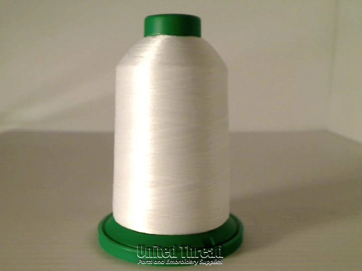 Isacord Embroidery Thread White Thread 5000m Color 0015 2914