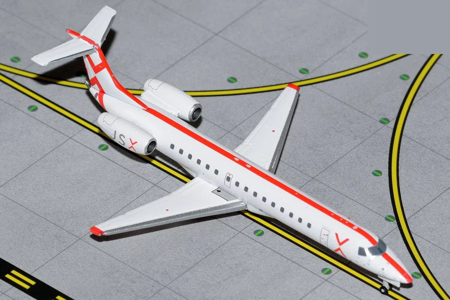 GeminiJets GJJSX2071 JSX Air/JetSuiteX Embraer ERJ-145 N241JX; Scale 1:400