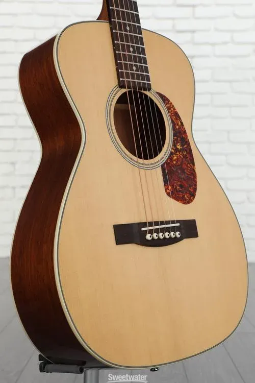 Guild M-140 Concert Acoustic Guitar - Natural