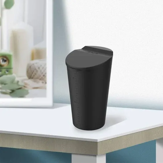 ThinSGO Car Silicone Trash Can with Lid Car Cup Holder Trash Bin Auto Vehicle Car Garbage Can Bin Use in Auto Home Office (Black)