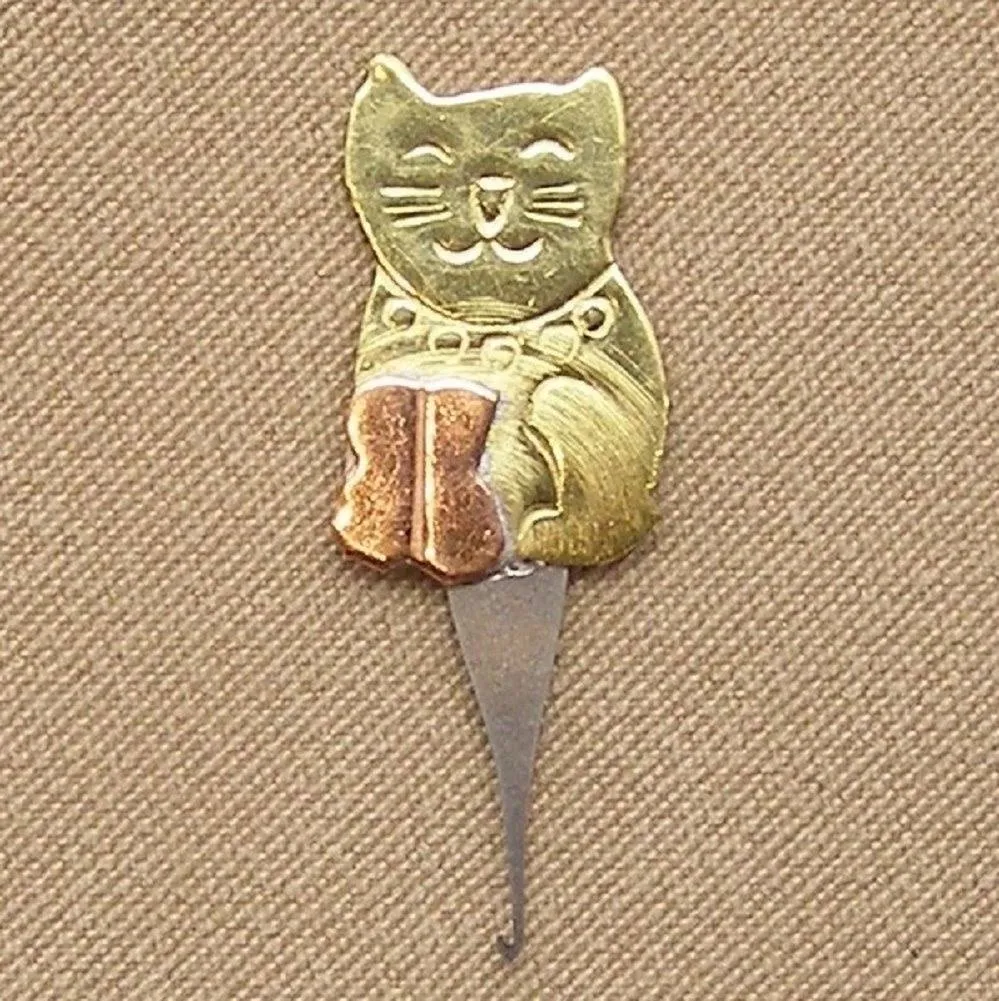 Puffin &amp; Company Magnetic Micro Needle Threader-Kitty