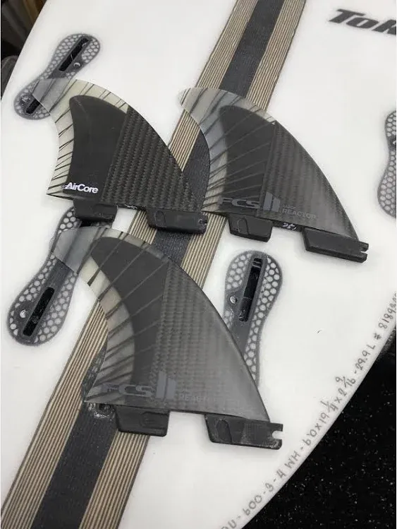 FCS II Reactor PC Carbon Tri Fin Set, Medium / Black/Charcoal