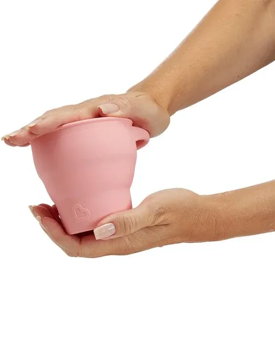 Munchkin - C’est Silicone! Collapsible Snack Catcher with Lid, Coral