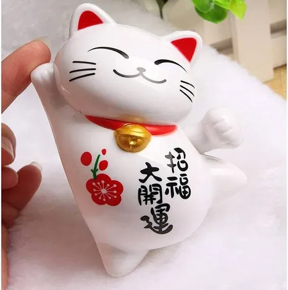 Maneki Neko, Solar Powered Lucky Cat, with Wealth Pattern Good Luck Wealth Comin