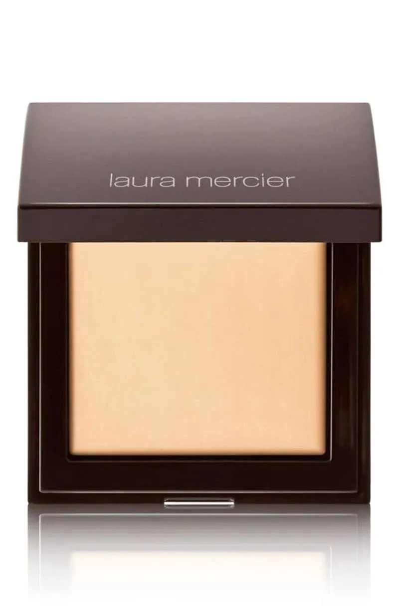 Laura Mercier