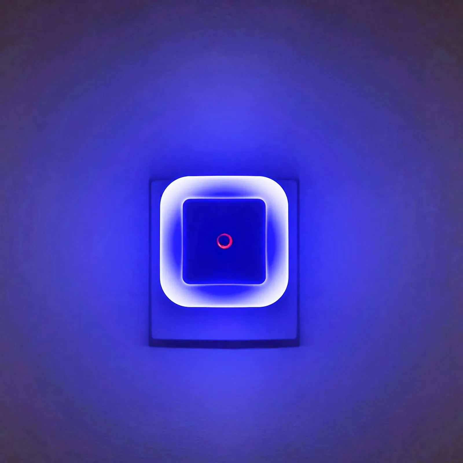 [ Pack of 4 ] Bright Blue Night Lights, Plug Into Wall Light with Light Sensor - Suitable for Stairway, Hallway and Kitchen (Unique Blue Cover Design)