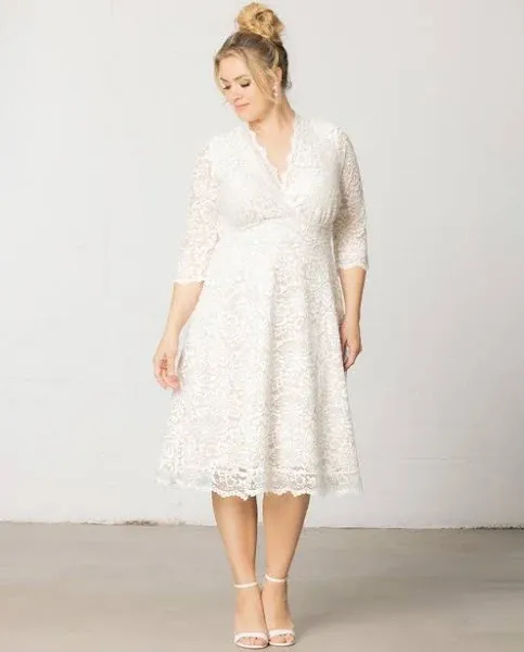 Kiyonna Bella Lace Dress - White Lace/ Champagne Lining