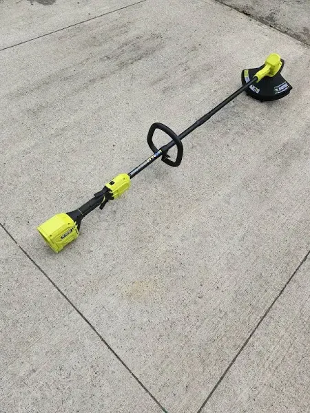 RYOBI ONE+ HP 18V Brushless 13 in. Cordless Battery String Trimmer with 4.0 Ah Battery and Charger