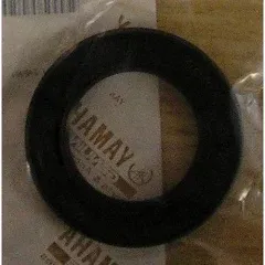 NOS Yamaha OEM Oil Seal 02 60TLR 03 70TLR 90 70ETD 84 70ETLN 93101-25M03 Qty 1