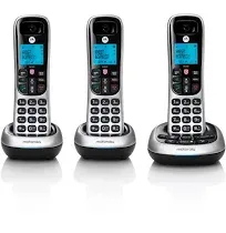 Motorola CD4013 Digital Cordless Phone with Answering Machine with 3 Handsets, Silver