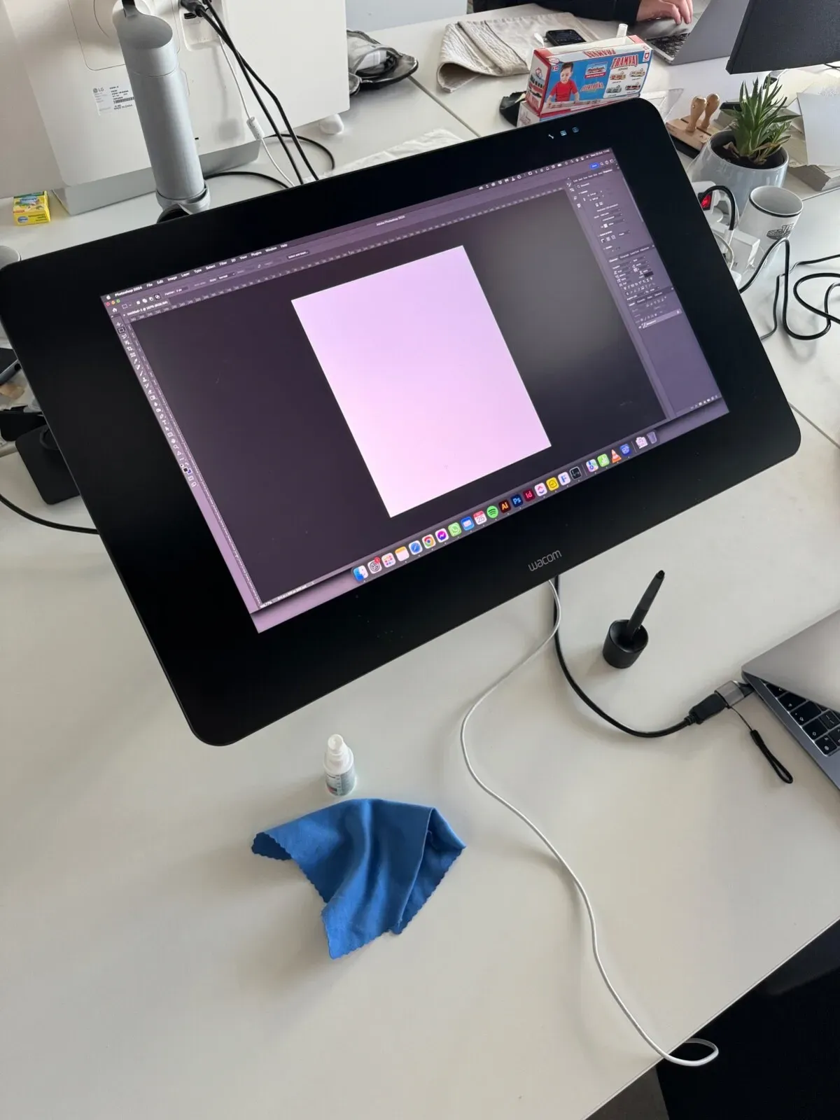 Wacom Cintiq 27qhd