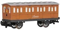 Bachmann HO Scale Thomas &amp; Friends Annie Coach / Passenger Car #76044, New