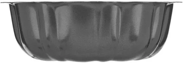 9.5" Fluted Cake Pan