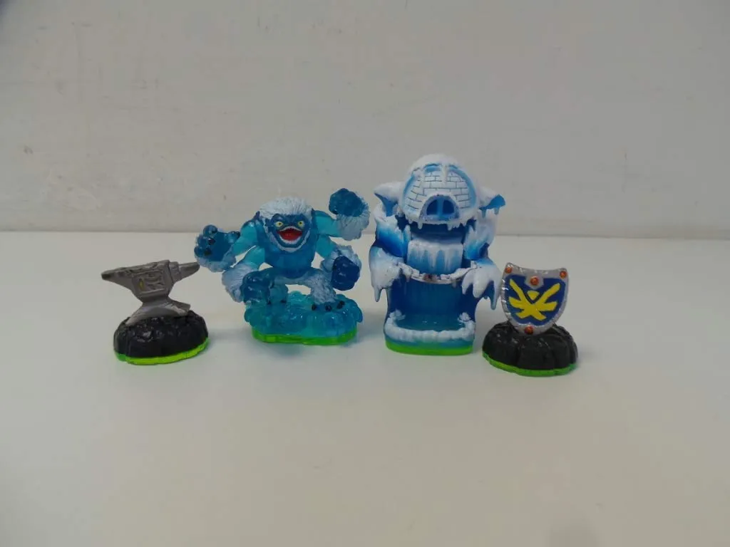 Skylanders Spyro's Adventure Empire Of Ice Slam Bam Anvil Rain Sky-Iron