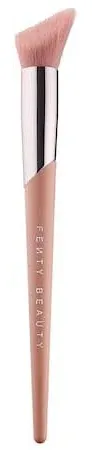 Fenty Beauty by Rihanna Cheek-Hugging Highlight Brush 120