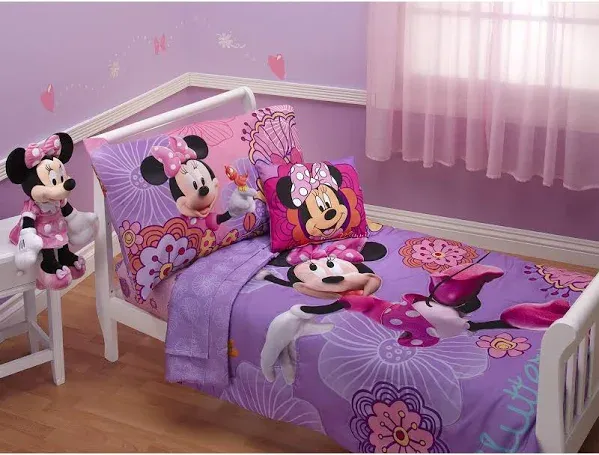 Disney Minnie's Fluttery Friends Toddler Bedding Set