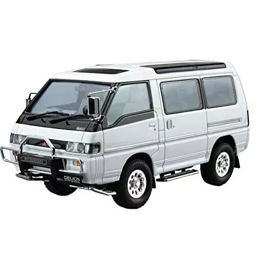 Aoshima Model Car Mitsubishi P35W Delica Star Wagon 1/24