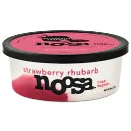 Noosa Strawberry Rhubarb Finest Yoghurt (8 oz)