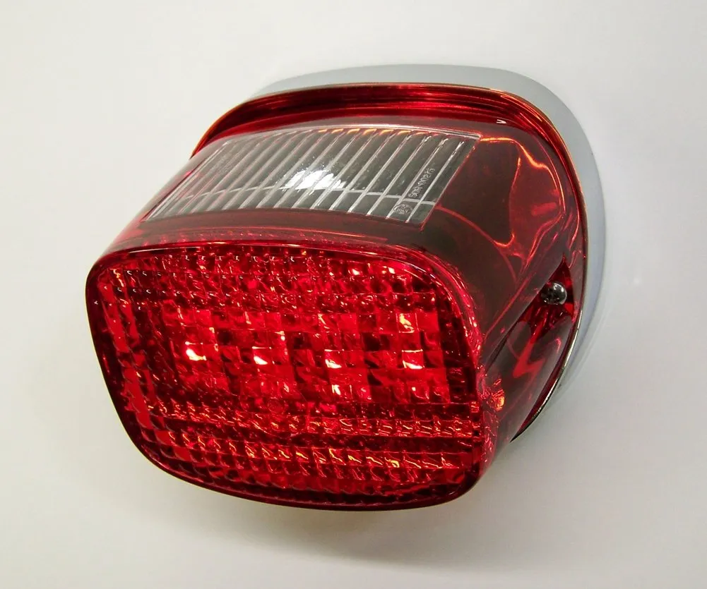 Taillight with Multiple Strobe Patterns for Harley Davidson Models - Squareback Style with Red Lens and License Plate Window