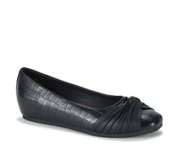 Baretraps Women's Chainey Croco Ballet Flats