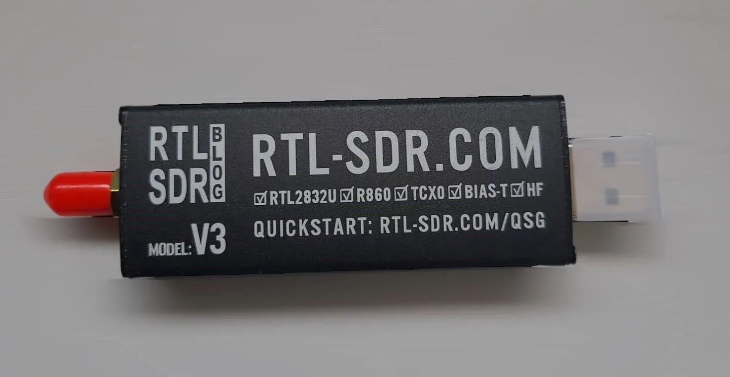 V3 R860 RTL2832U 1PPM TCXO SMA Software Defined Radio (Dongle Only) (Black)