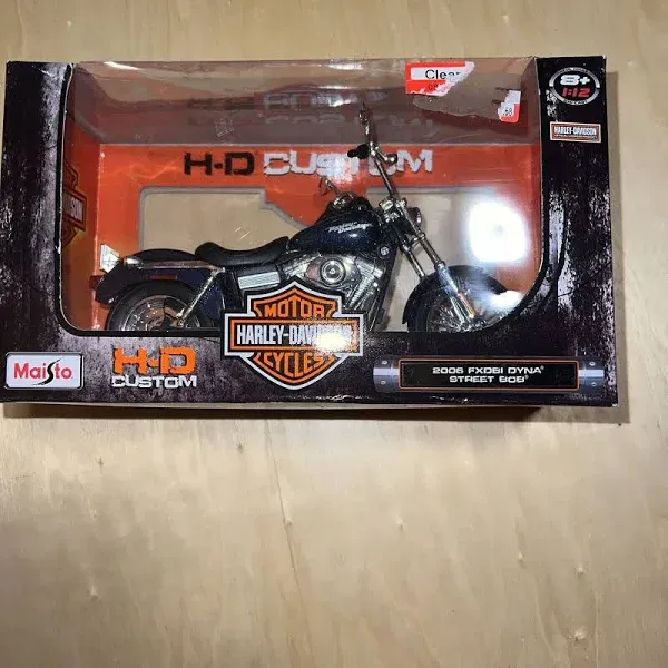 2015 Harley-Davidson Street Glide Special Black 1/12 Diecast Motorcycle Model by Maisto