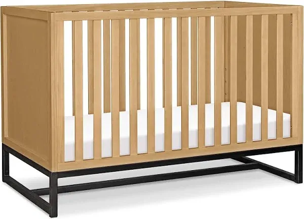 DaVinci Ryder 3-in-1 Convertible Crib in Honey, Greenguard Gold Certified