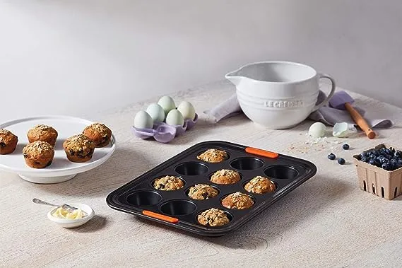 LE CREUSET 12 Cup Muffin Tray, 1 Each