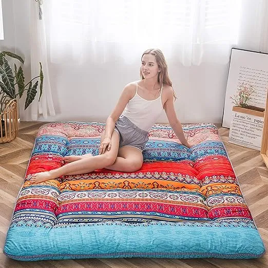 MAXYOYO Bohemian Retro Floor Mattress Vintage Floral Japanese Futon Mattress Roll Up Tatami Floor Mat Foldable Bed Portable Camping Mattress Sleeping Pad Floor Lounger Couch Bed Queen Size