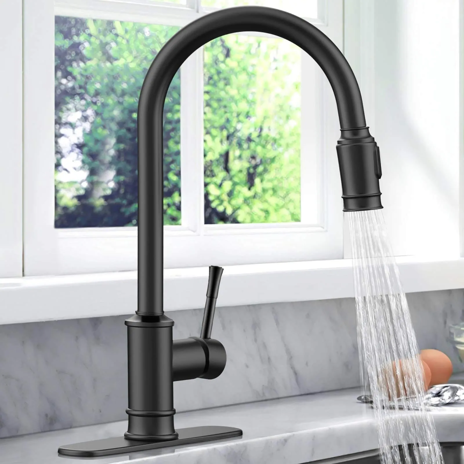 Single Handle Modern Kitchen Sink Faucet with Pull Down Sprayer Stainless Steel Kitchen Faucet with Deck Plate