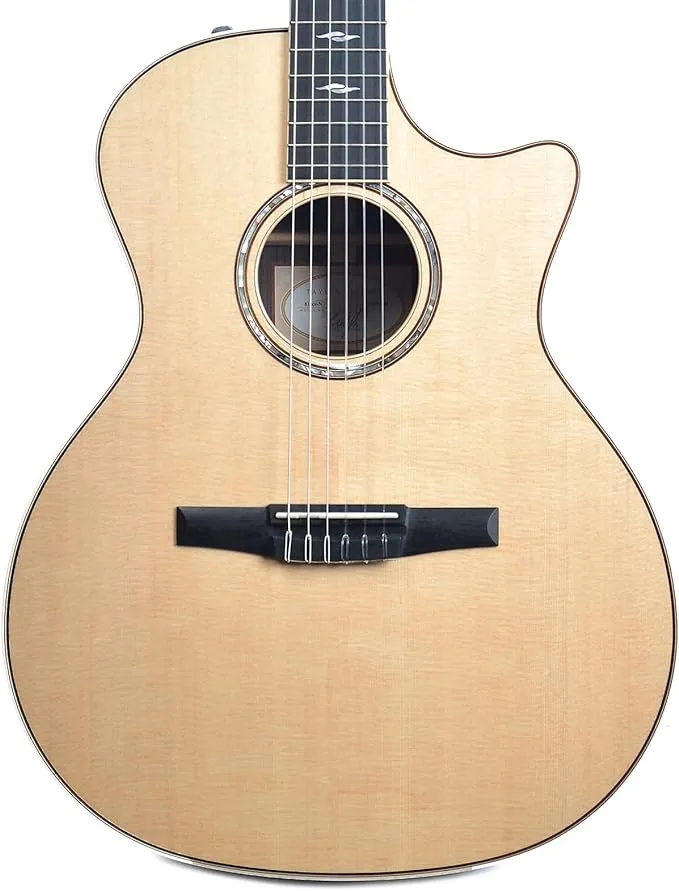 Taylor 800 Series 814ce-N Grand Auditorium Acoustic-Electric Nylon String Guitar Natural