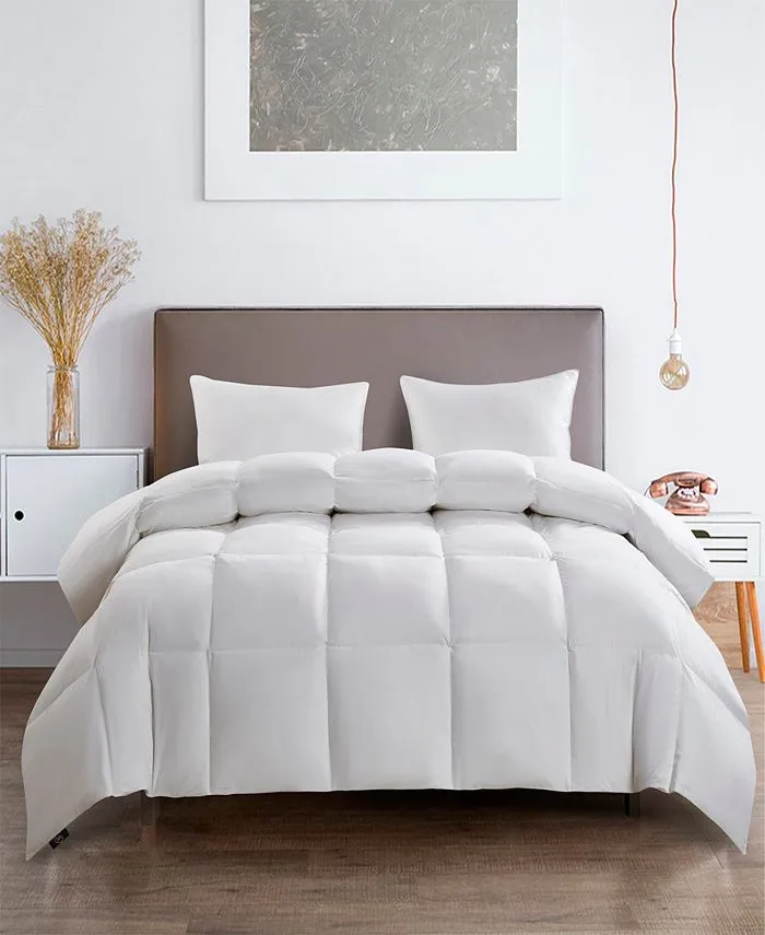 Serta - 233 Thread Count - White Goose Feather and Down Fiber Comforter - Light Warmth - King