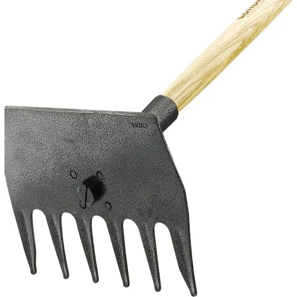 Corona McLeod Hoe with 48in Wood Handle