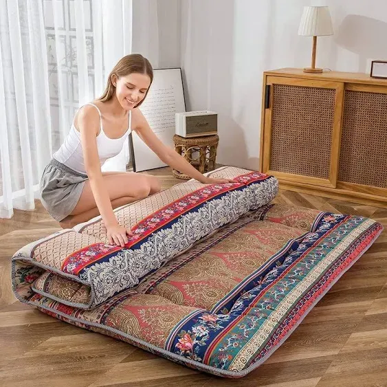 MAXYOYO Bohemian Retro Floor Mattress Vintage Floral Japanese Futon Mattress Roll Up Tatami Floor Mat Foldable Bed Portable Camping Mattress Sleeping Pad Floor Lounger Couch Bed Queen Size