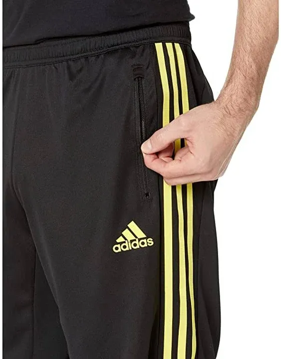 adidas Pantalones cortos Primeblue de 3 rayas Designed 2 Move para hombre