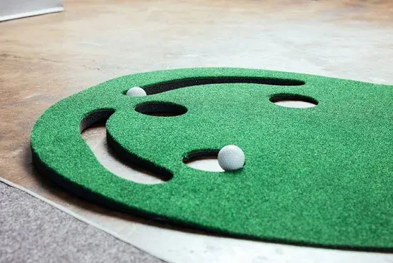 Putt-A-Bout Grassroots Par Three Putting Green (9-feet x 3-feet)