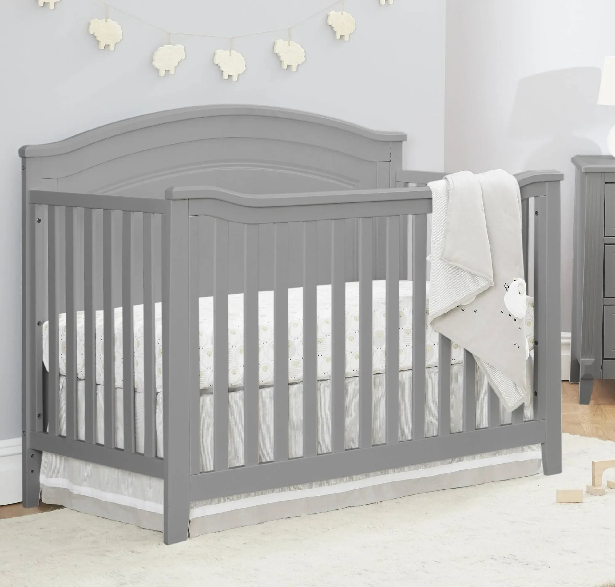 Sorelle Berkley Round Top Panel Standard Full-Sized Crib White