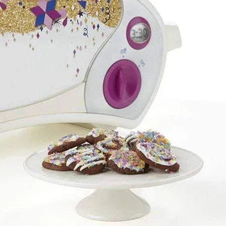 Easy Bake Ultimate Oven, Baking Star Super Treat Edition with 3 Mixes. For ag...