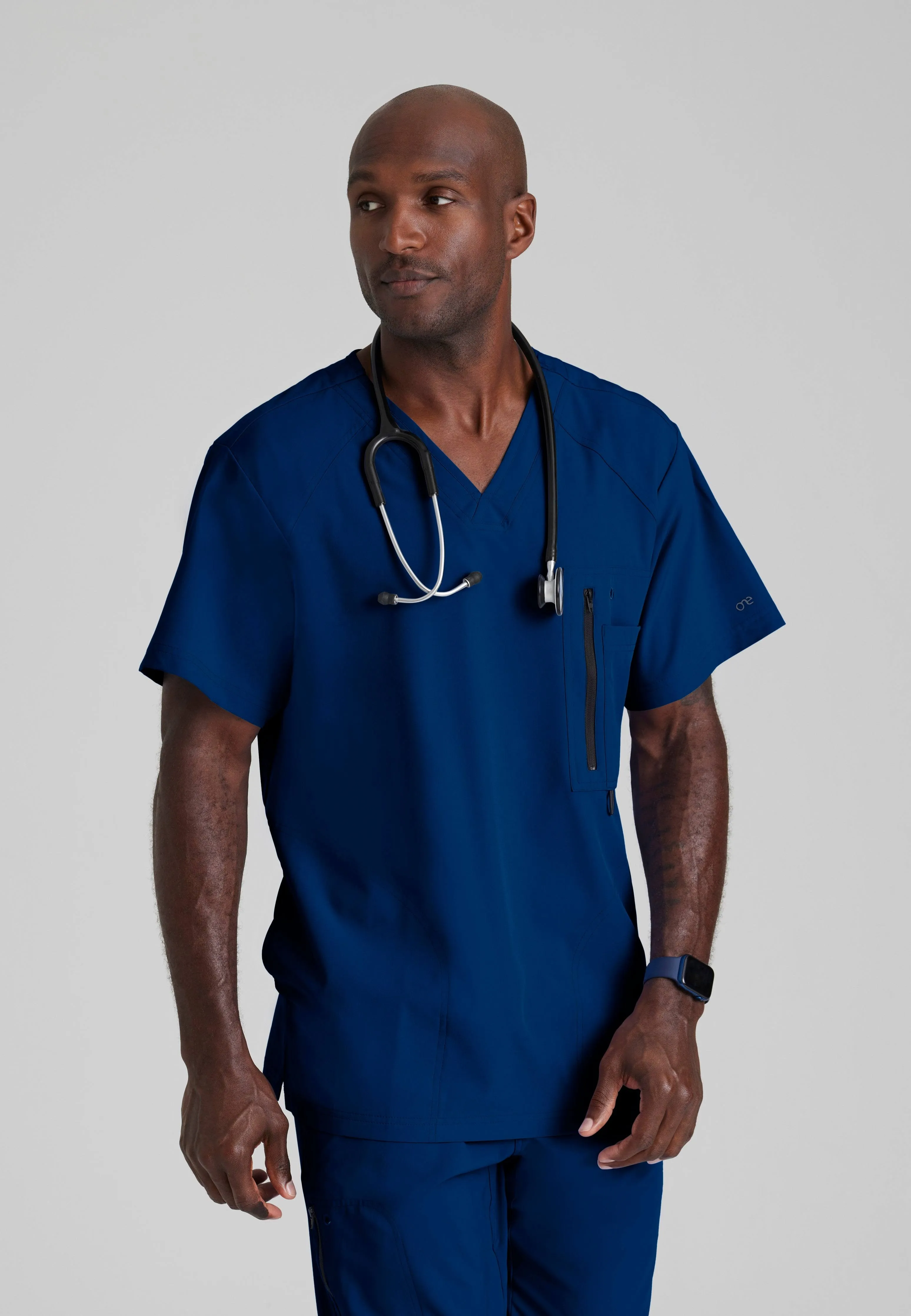 Barco One Men's 5 Pocket V-Neck Scrub Top - M - Indigo