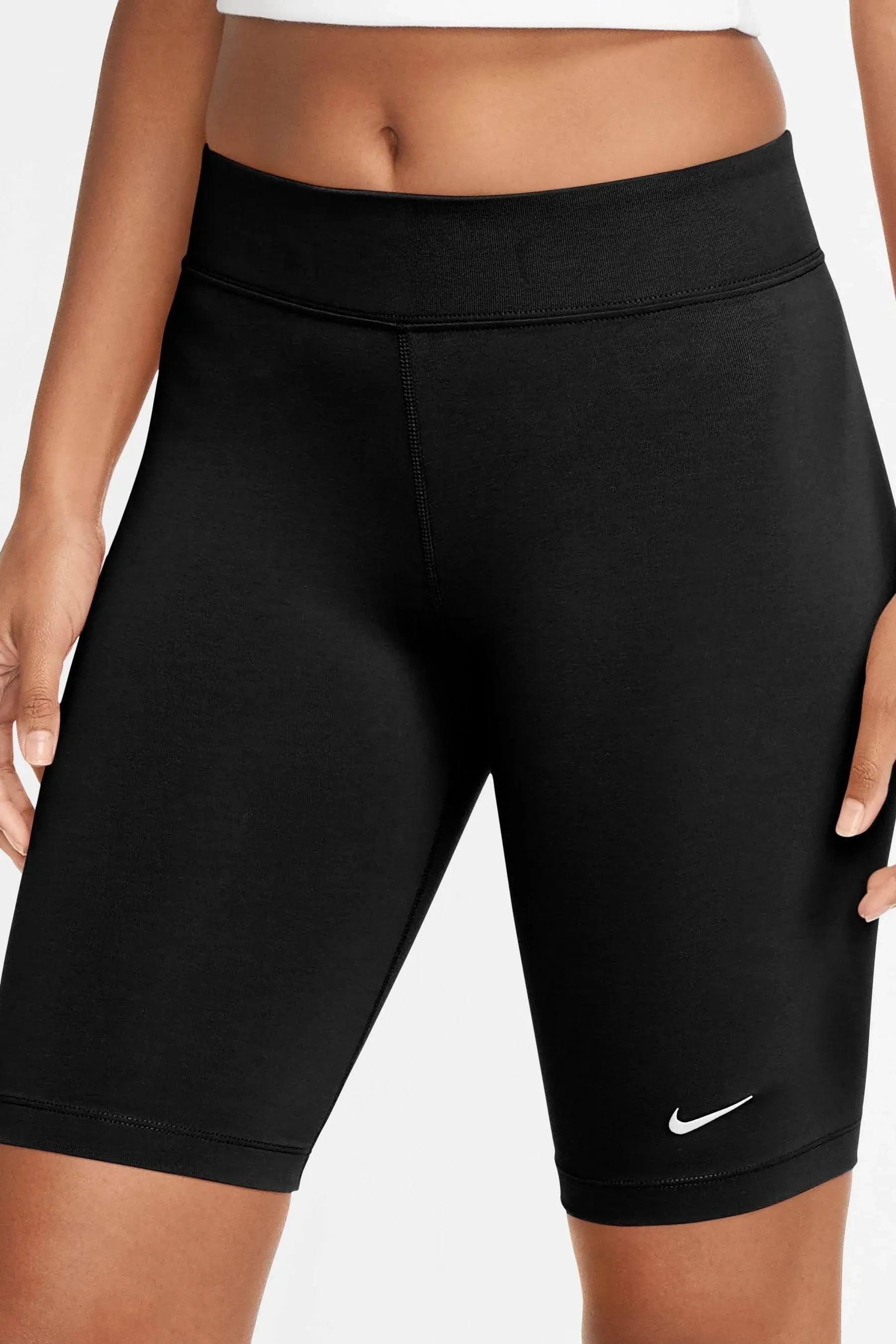 Nike Women's Sportswear Essential Bike Shorts, XS, Black