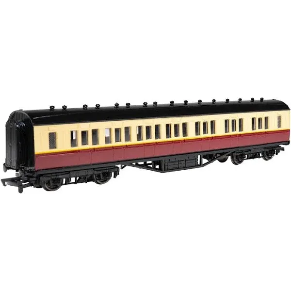 Bachmann Industries - Thomas & Friends Red Composite Coach - 76030