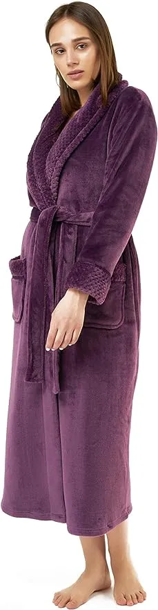 Turquaz Women's Plush Soft Warm Fleece Bathrobe, Comfy Womens Robe Purple, Size ...