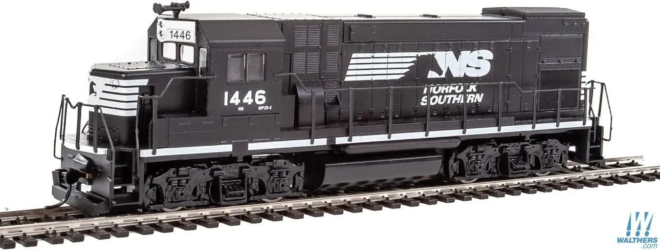 Walthers Trainline HO Scale - Norfolk Southern, EMD GP15-1 - Standard DC , 931-2504