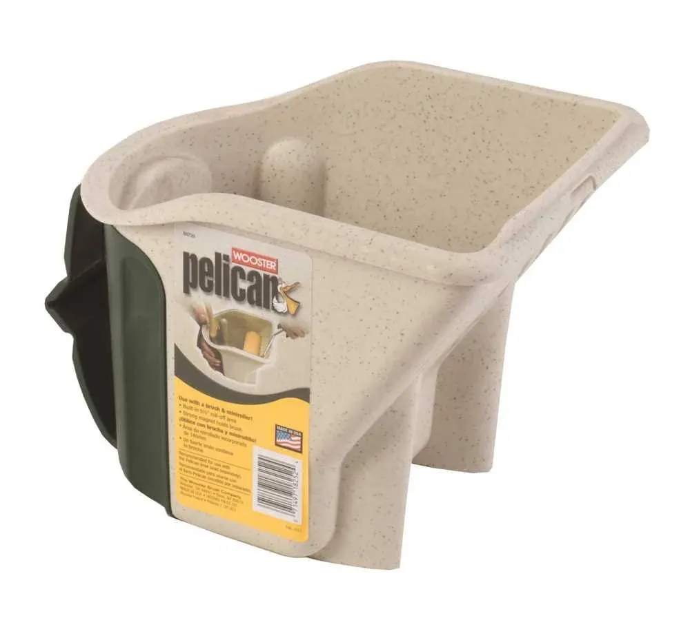 Wooster Pelican Hand-Held Paint Bucket Polypropylene 1 qt with Brush Magnet