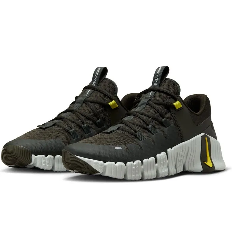 Nike Men's Free Metcon 5 Team Workout Shoes