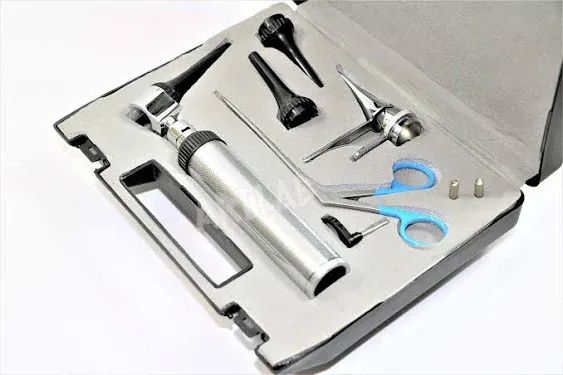 Artlab -Veterinary Operating Otoscope with Reusable Ear Speculas-Alligator Forceps and 2 Replacement Bulbs - Perfect for Home and Professional Use (Carrying Hard Case)