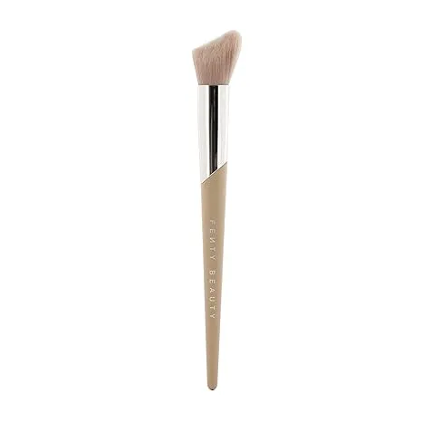 Fenty Beauty Cheek-Hugging Highlight Brush 120